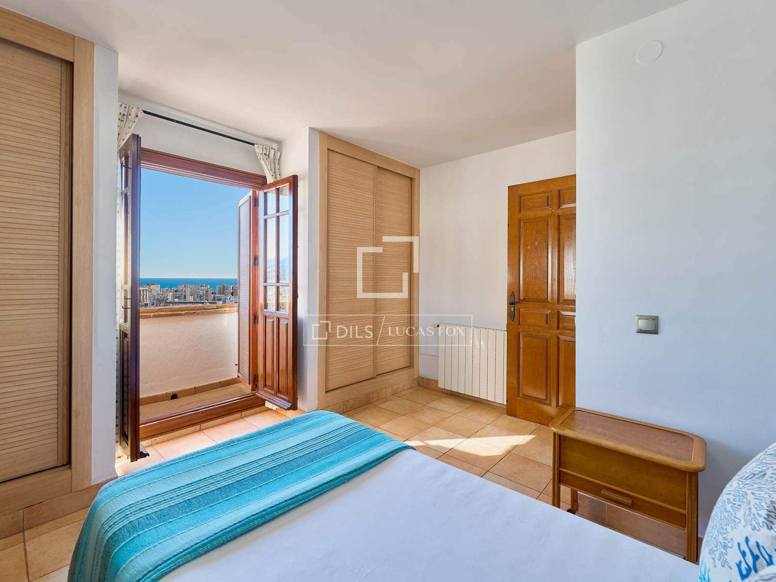 9 chambre Villa/Maison à vendre à Torre del Mar avec piscine garage - 1 495 000 € (Ref: 9548927)