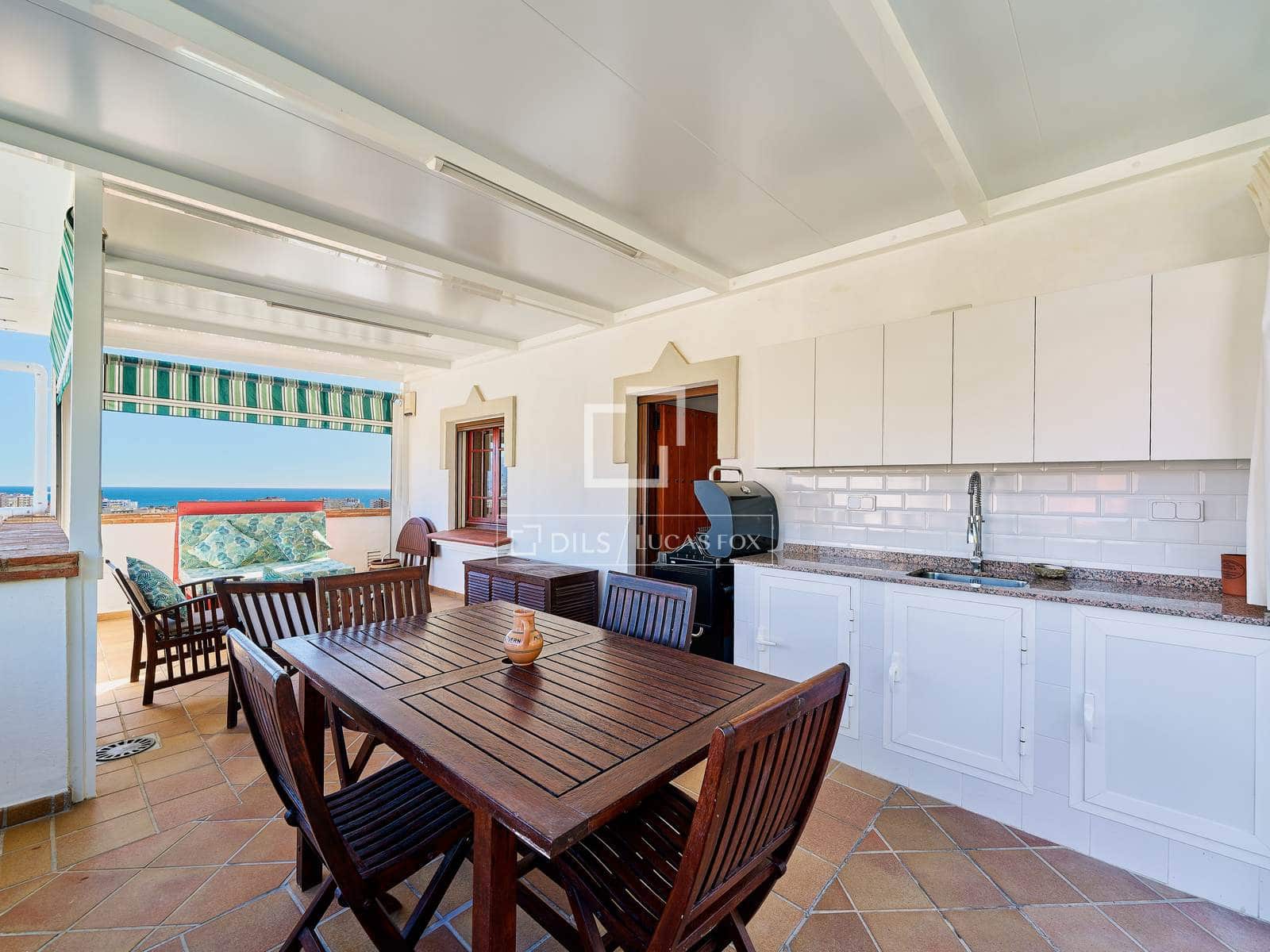 9 chambre Villa/Maison à vendre à Torre del Mar avec piscine garage - 1 495 000 € (Ref: 9548927)