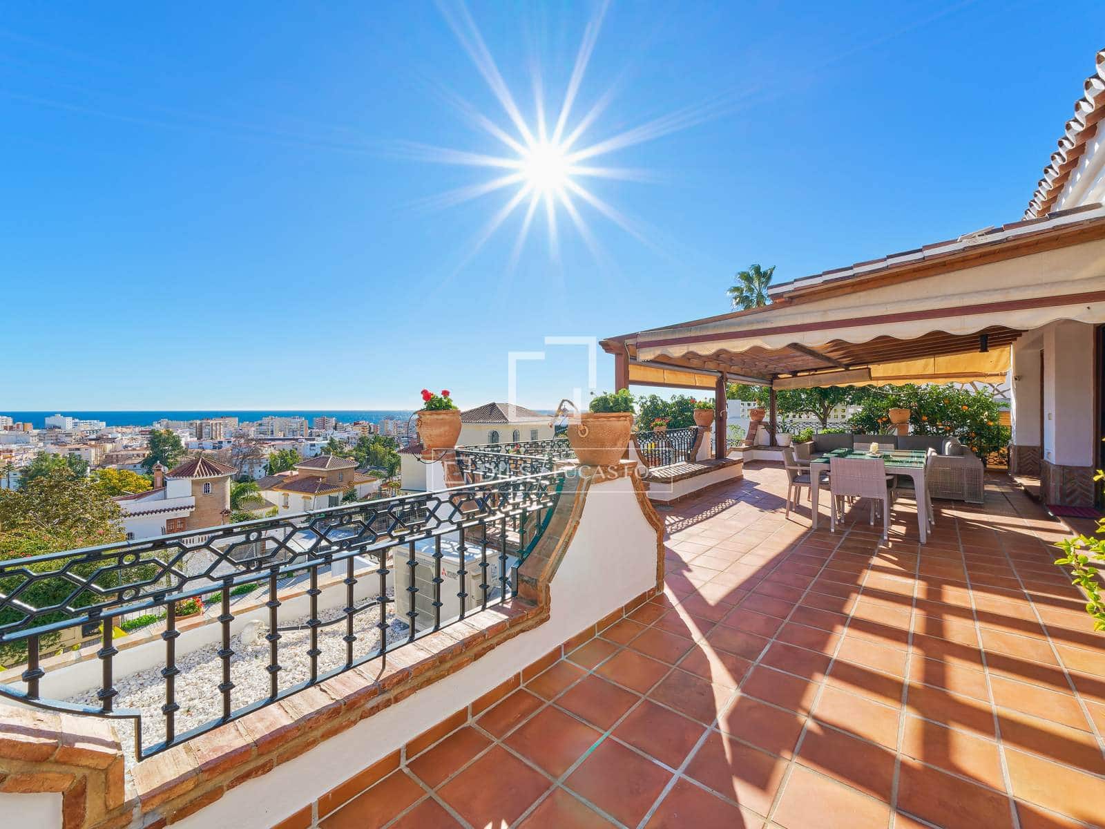 9 chambre Villa/Maison à vendre à Torre del Mar avec piscine garage - 1 495 000 € (Ref: 9548927)