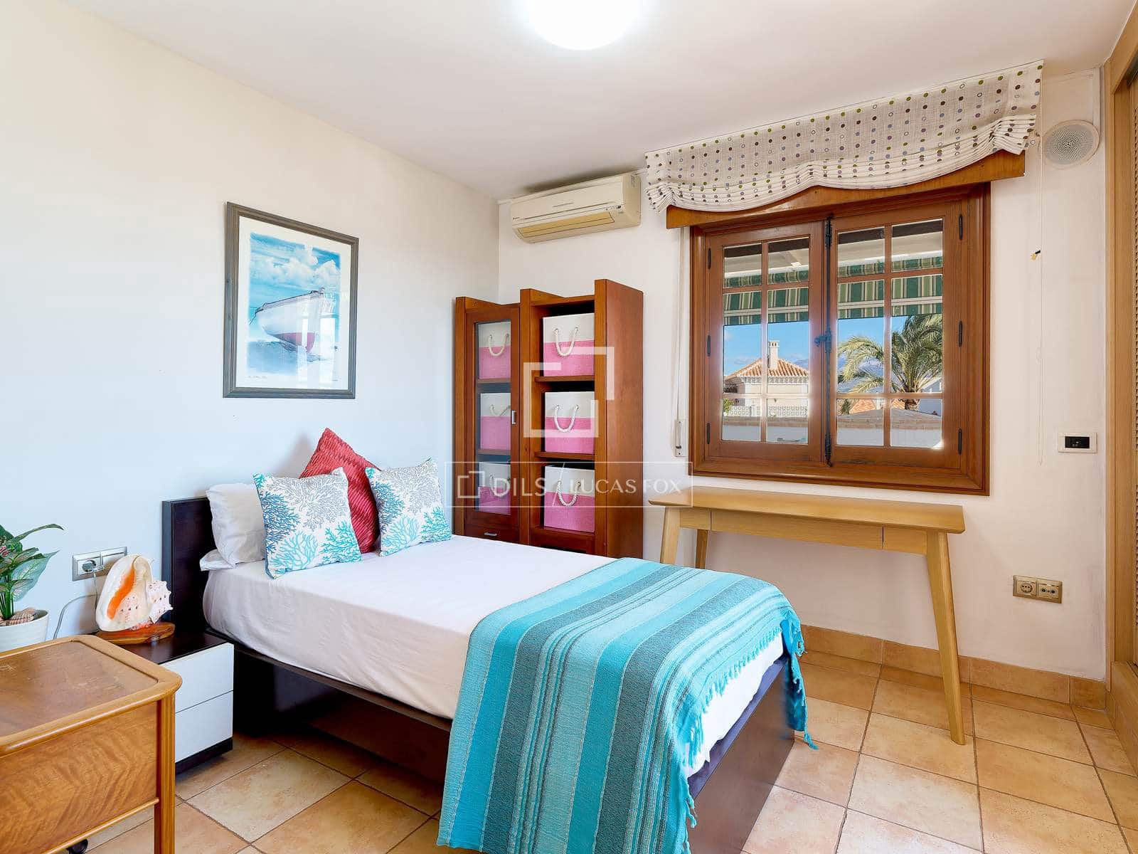 9 chambre Villa/Maison à vendre à Torre del Mar avec piscine garage - 1 495 000 € (Ref: 9548927)