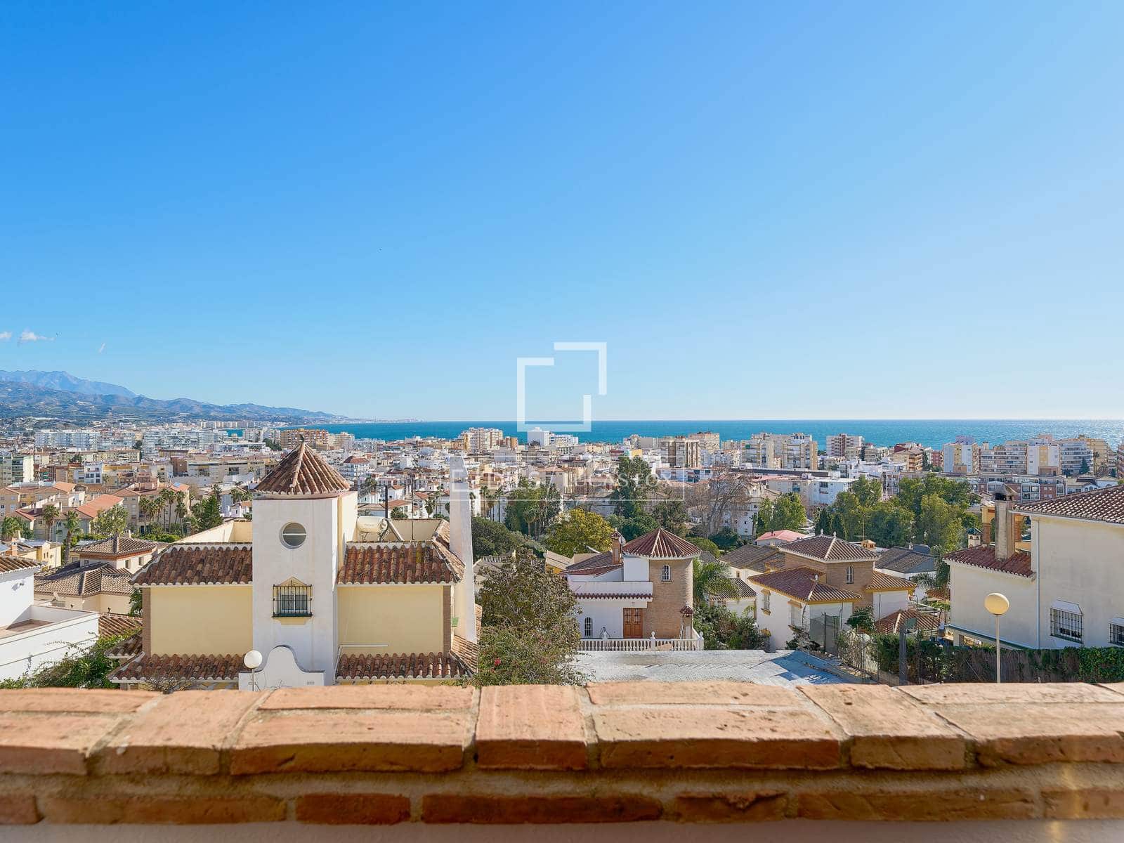 9 chambre Villa/Maison à vendre à Torre del Mar avec piscine garage - 1 495 000 € (Ref: 9548927)