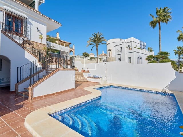 9 chambre Villa/Maison à vendre à Torre del Mar, Vélez-Málaga avec piscine garage - 1 495 000 € (Ref: 9548927)