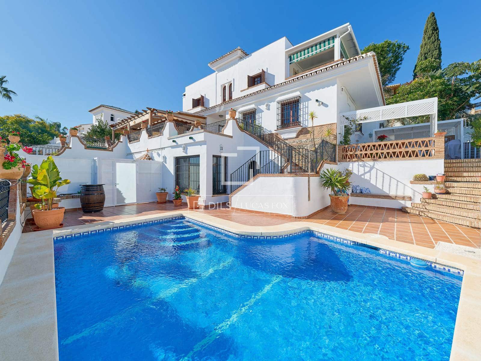 9 chambre Villa/Maison à vendre à Torre del Mar avec piscine garage - 1 495 000 € (Ref: 9548927)