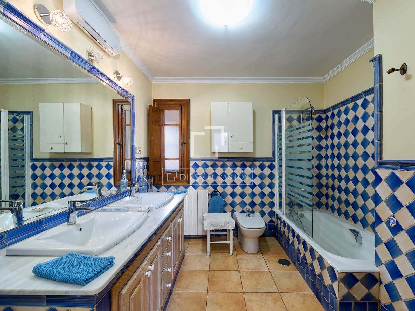 9 chambre Villa/Maison à vendre à Torre del Mar avec piscine garage - 1 495 000 € (Ref: 9548927)