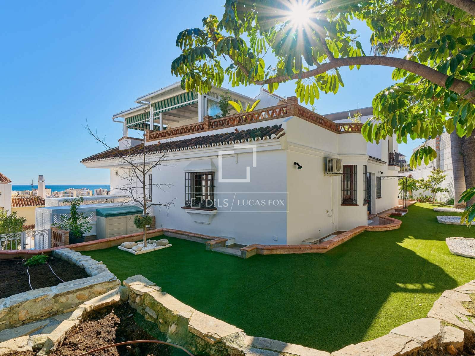 9 chambre Villa/Maison à vendre à Torre del Mar avec piscine garage - 1 495 000 € (Ref: 9548927)