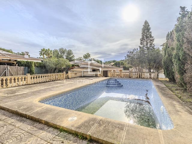 3 soveværelse Villa til salg i Javea / Xàbia med swimmingpool garage - € 690.000 (Ref: 9549886)