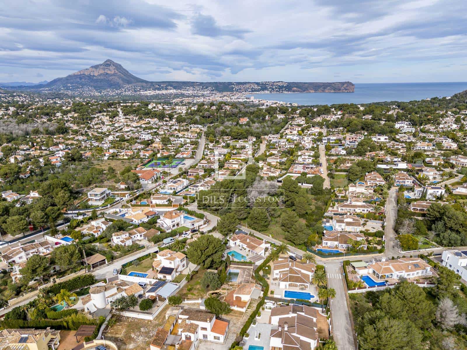 3 soveværelse Villa til salg i Javea / Xabia med swimmingpool garage - € 690.000 (Ref: 9549886)