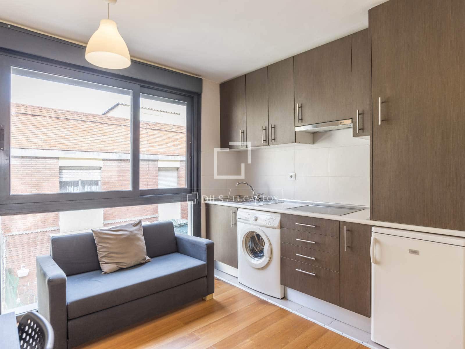 1 soveværelse Lejlighed til leje i Madrid by med garage - € 1.400 (Ref: 9549888)