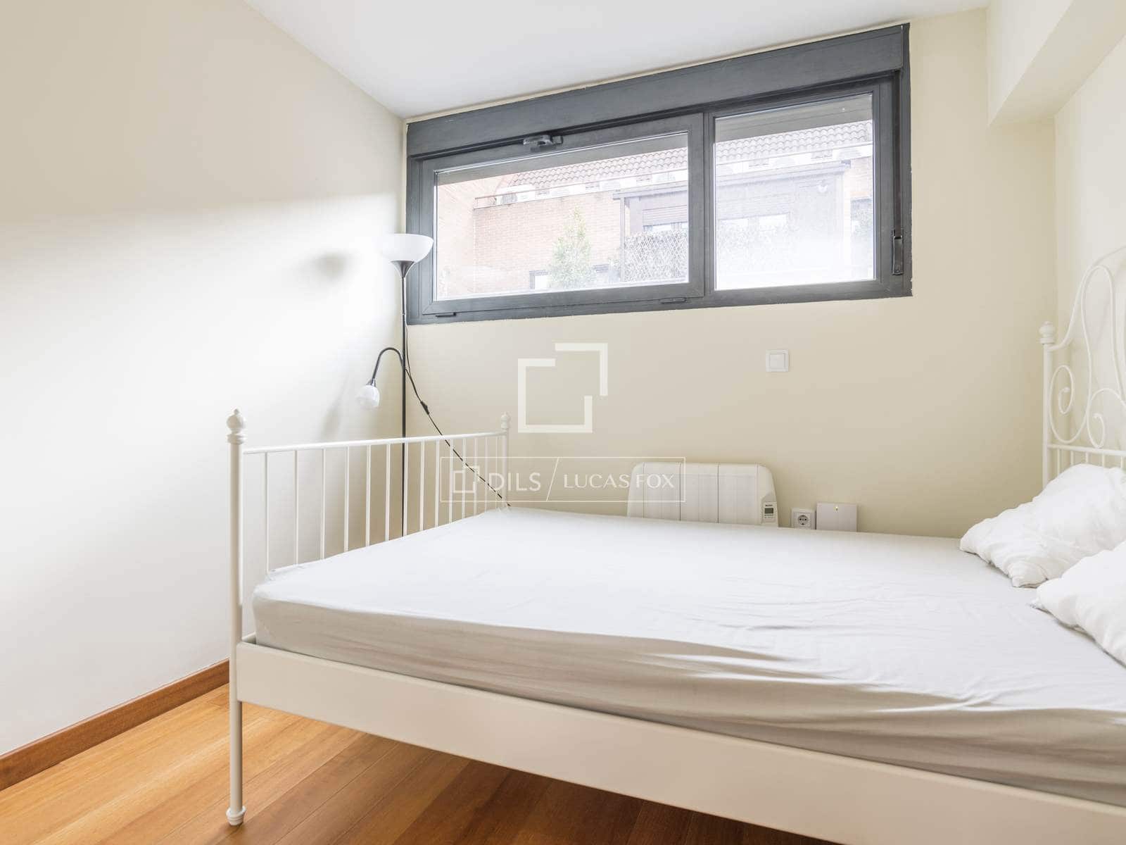 1 soveværelse Lejlighed til leje i Madrid by med garage - € 1.400 (Ref: 9549888)