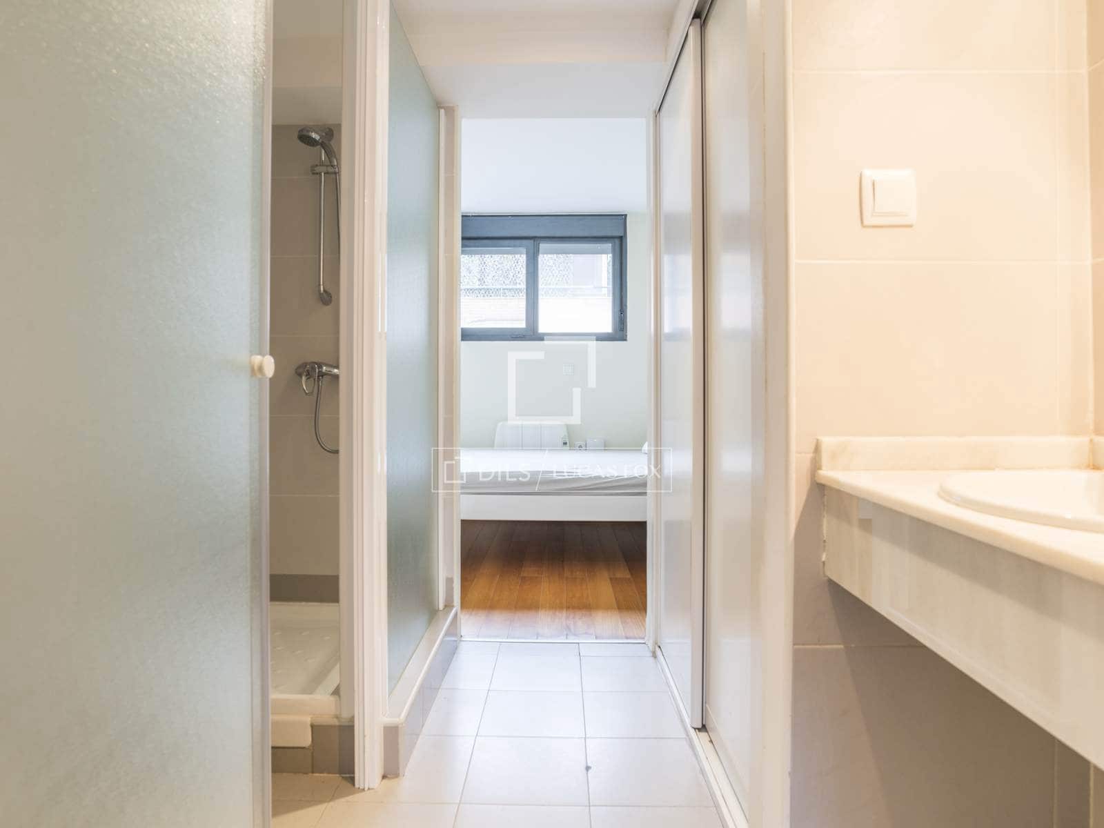 1 soveværelse Lejlighed til leje i Madrid by med garage - € 1.400 (Ref: 9549888)