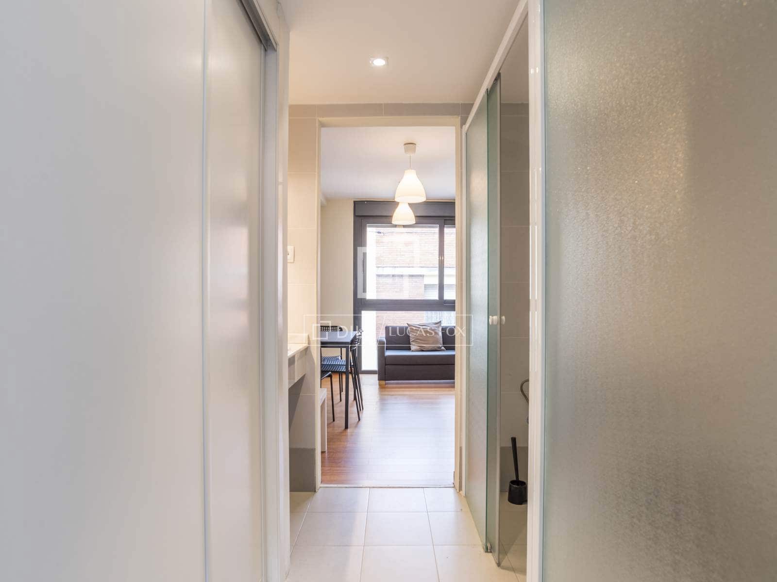 1 soveværelse Lejlighed til leje i Madrid by med garage - € 1.400 (Ref: 9549888)