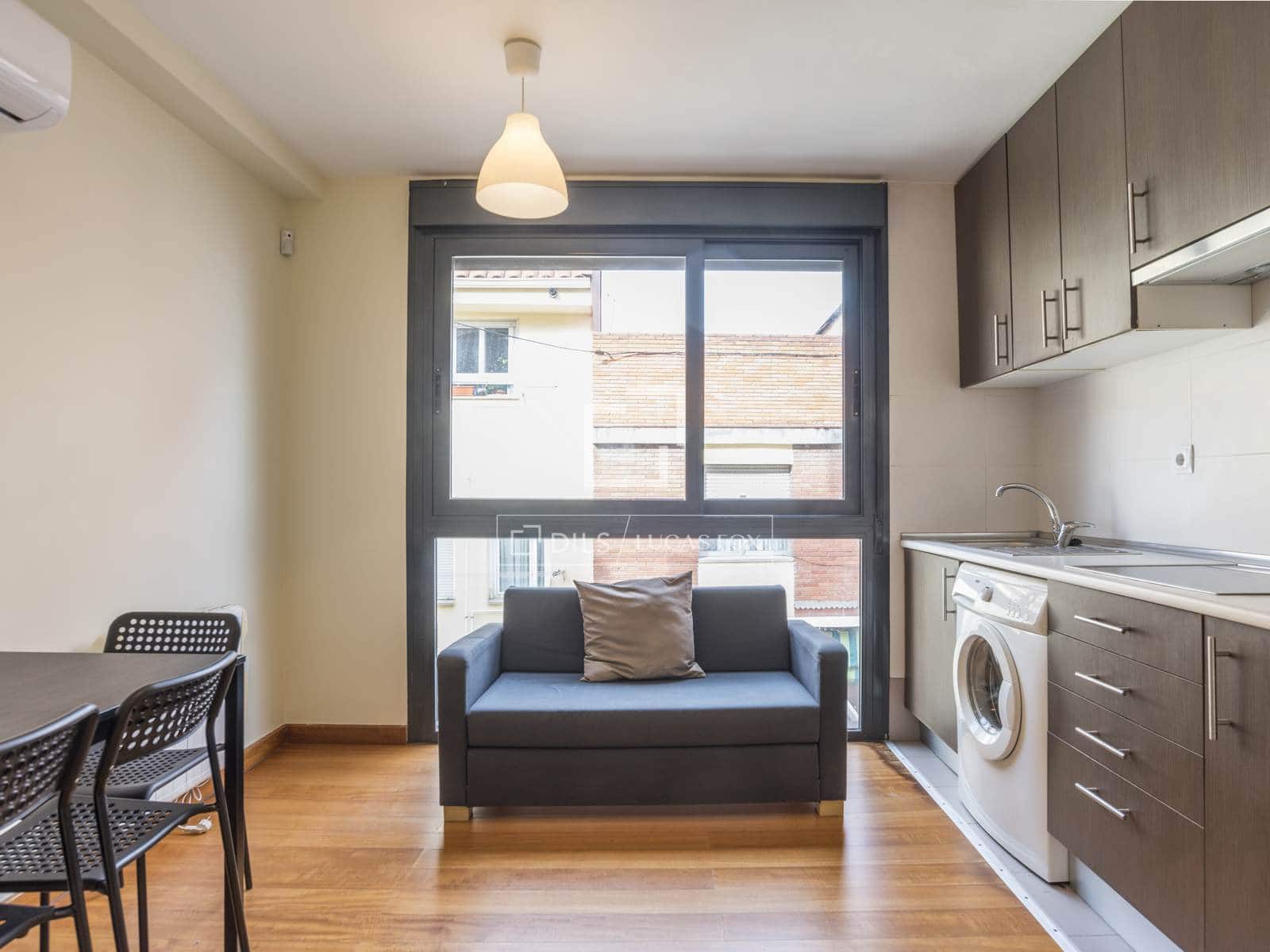 1 soveværelse Lejlighed til leje i Madrid by med garage - € 1.400 (Ref: 9549888)