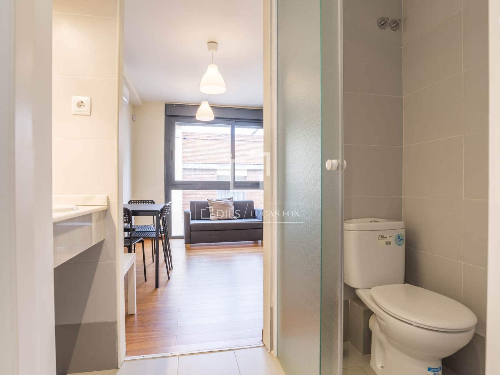 1 soveværelse Lejlighed til leje i Madrid by med garage - € 1.400 (Ref: 9549888)