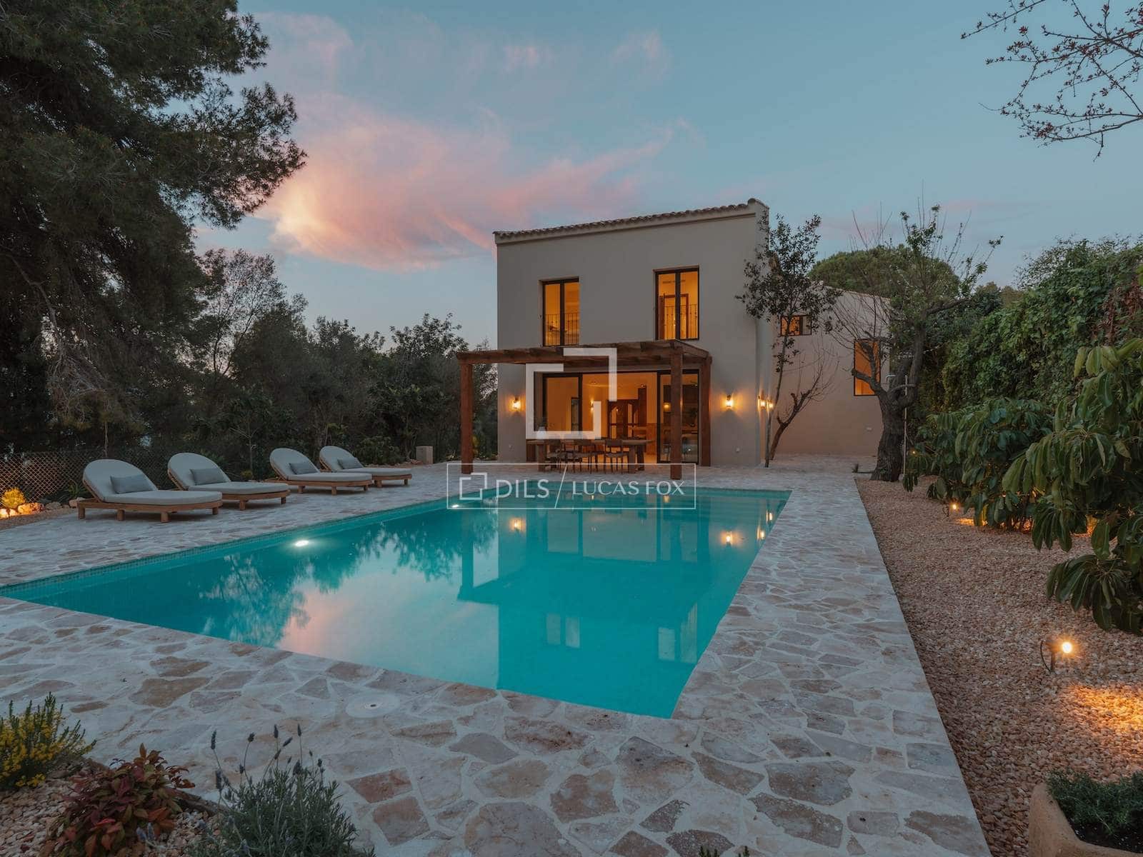 5 bedroom Villa for sale in Javea / Xabia with pool garage - € 2,225,000 (Ref: 9550058)