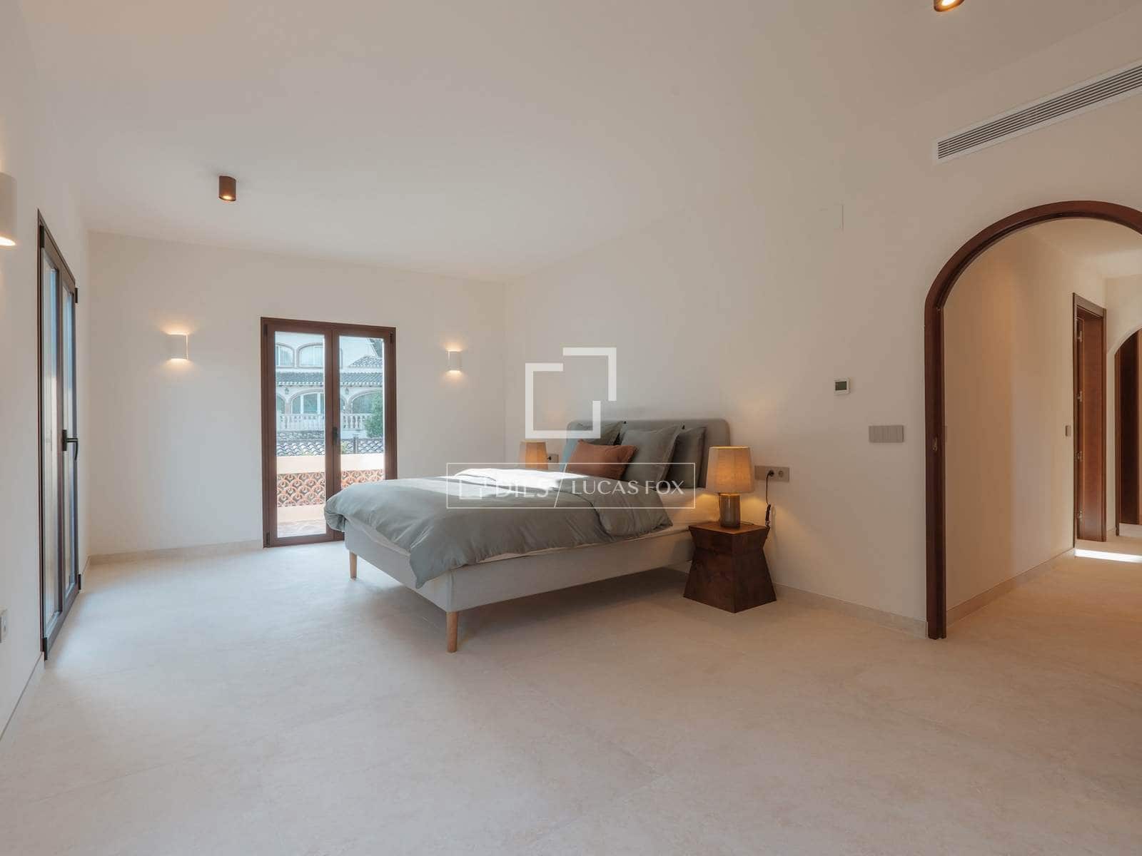 5 bedroom Villa for sale in Javea / Xabia with pool garage - € 2,225,000 (Ref: 9550058)