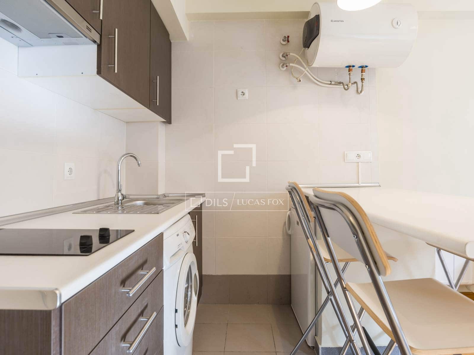 1 soveværelse Lejlighed til leje i Madrid by med garage - € 1.400 (Ref: 9550059)