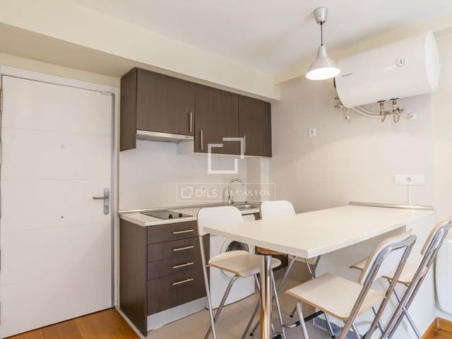 1 soveværelse Lejlighed til leje i Berruguete, Madrid by med garage - € 1.400 (Ref: 9550059)