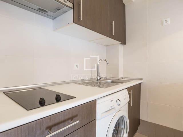 1 soveværelse Lejlighed til leje i Berruguete, Madrid by med garage - € 1.400 (Ref: 9550059)