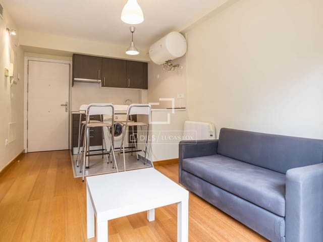 1 soveværelse Lejlighed til leje i Berruguete, Madrid by med garage - € 1.400 (Ref: 9550059)