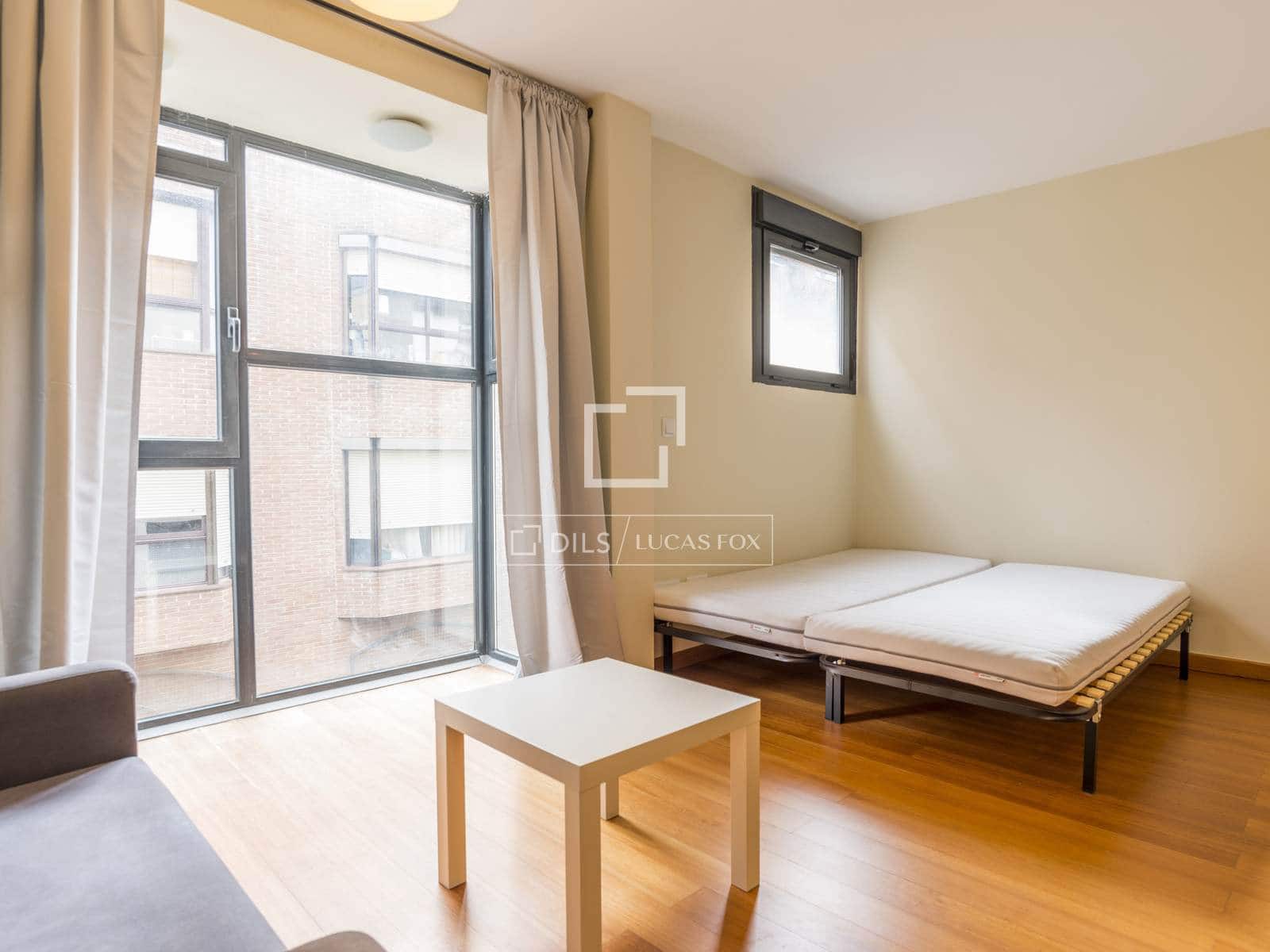 1 soveværelse Lejlighed til leje i Madrid by med garage - € 1.400 (Ref: 9550059)