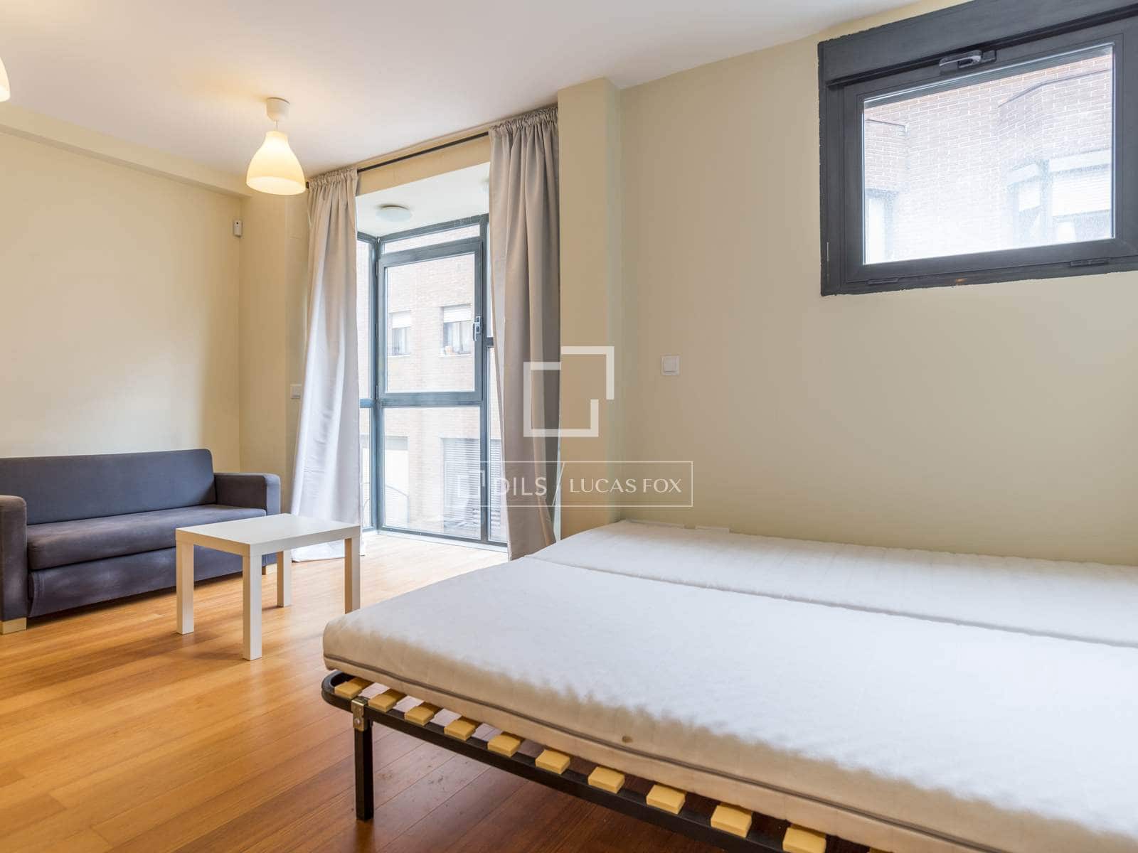 1 soveværelse Lejlighed til leje i Madrid by med garage - € 1.400 (Ref: 9550059)