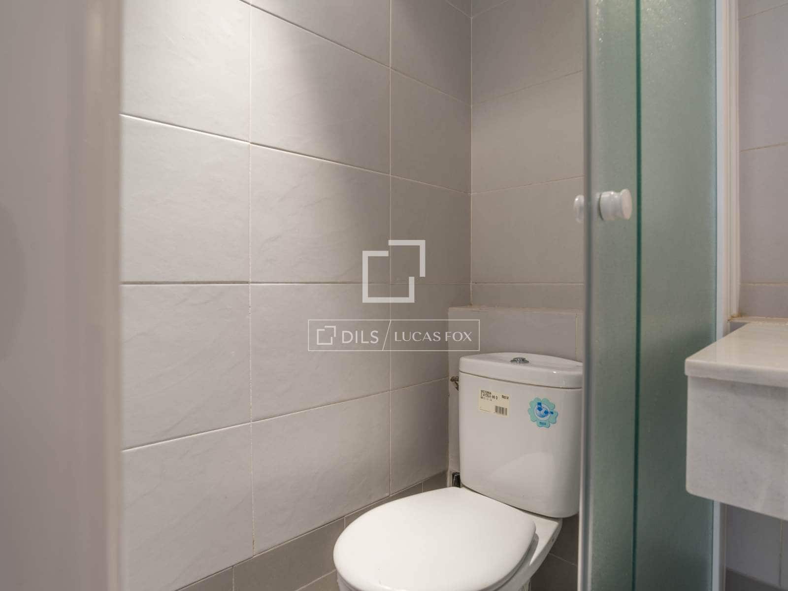 1 soveværelse Lejlighed til leje i Madrid by med garage - € 1.400 (Ref: 9550059)