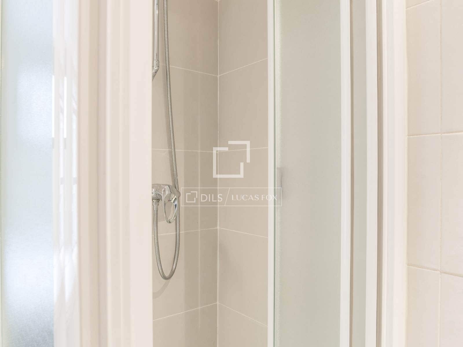 1 soveværelse Lejlighed til leje i Madrid by med garage - € 1.400 (Ref: 9550059)