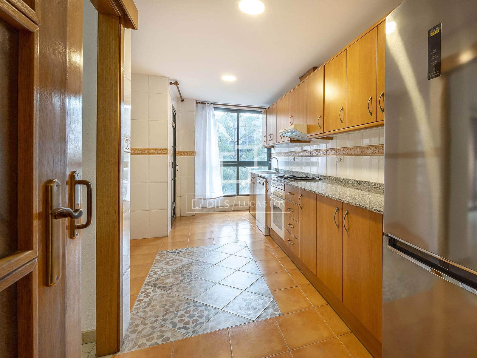 3 sypialnia Apartament do wynajęcia w Miasto Walencja z garażem - 1 800 € (Ref: 9550062)