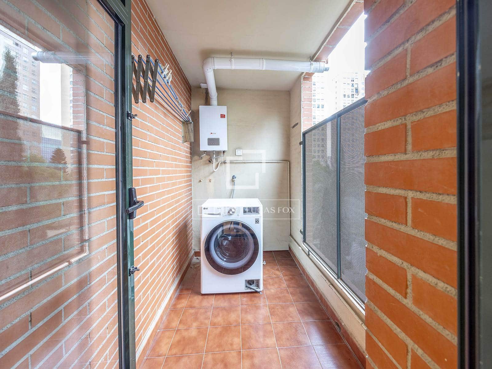 3 sypialnia Apartament do wynajęcia w Miasto Walencja z garażem - 1 800 € (Ref: 9550062)