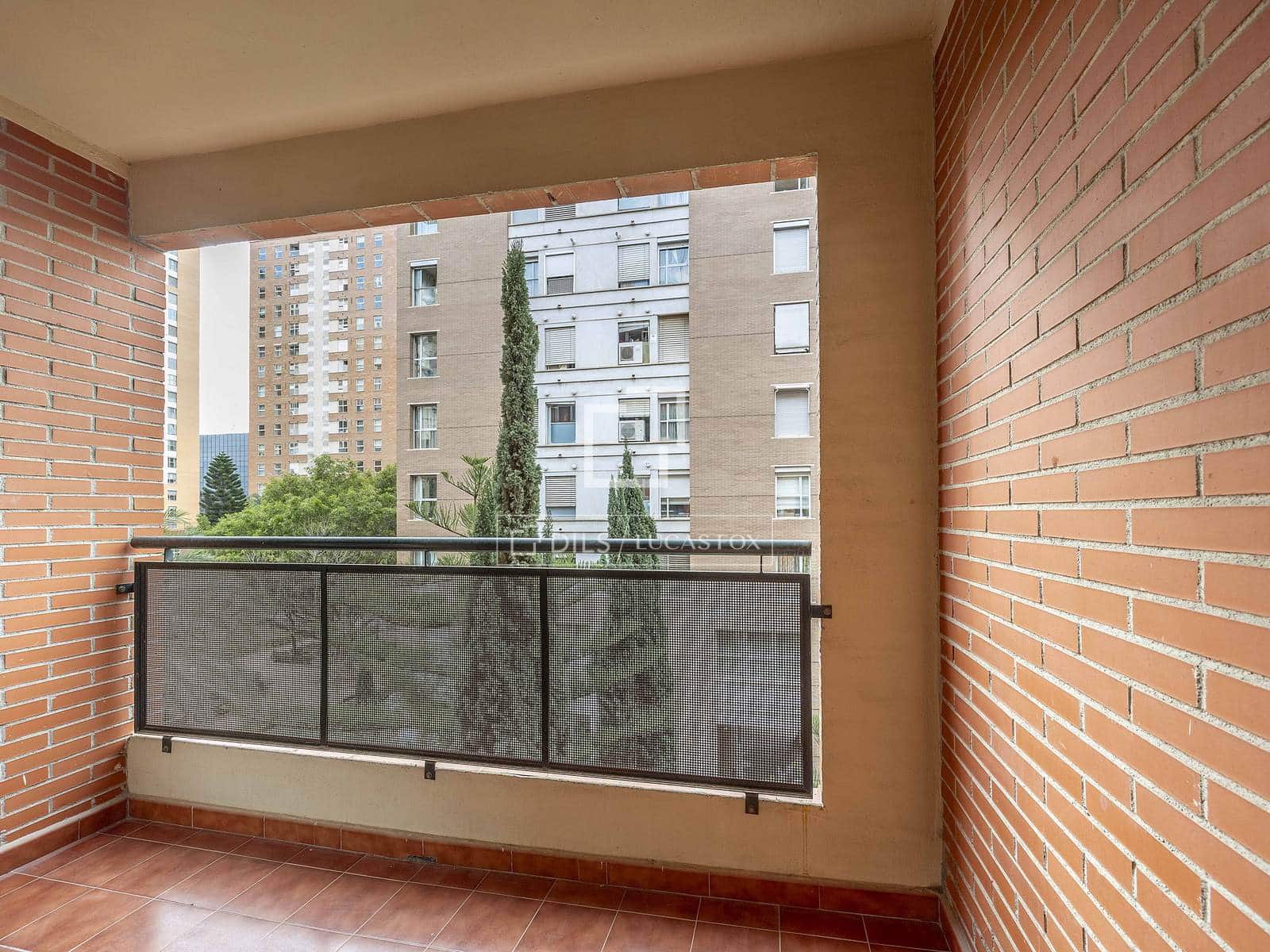 3 sypialnia Apartament do wynajęcia w Miasto Walencja z garażem - 1 800 € (Ref: 9550062)