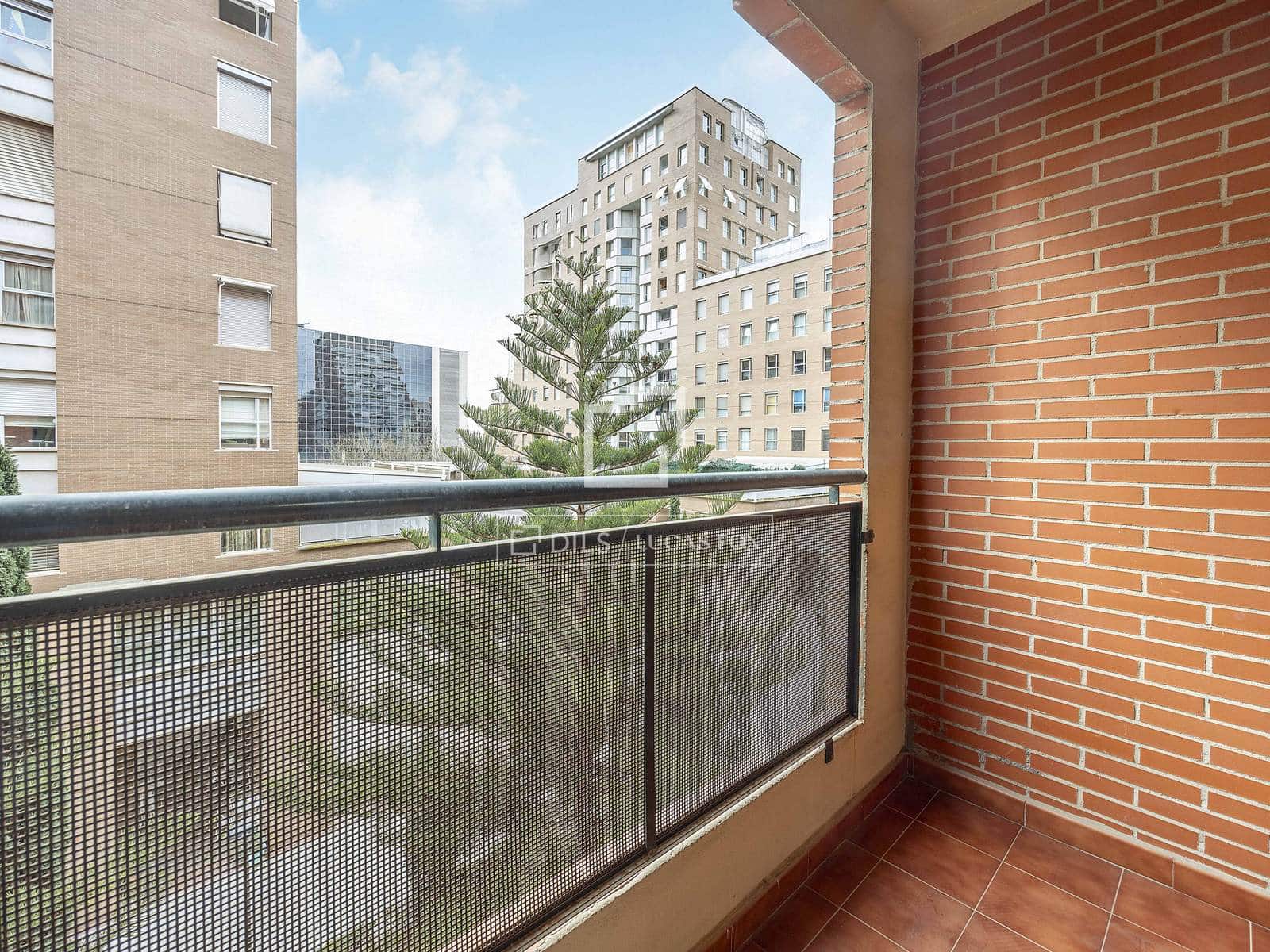 3 sypialnia Apartament do wynajęcia w Miasto Walencja z garażem - 1 800 € (Ref: 9550062)