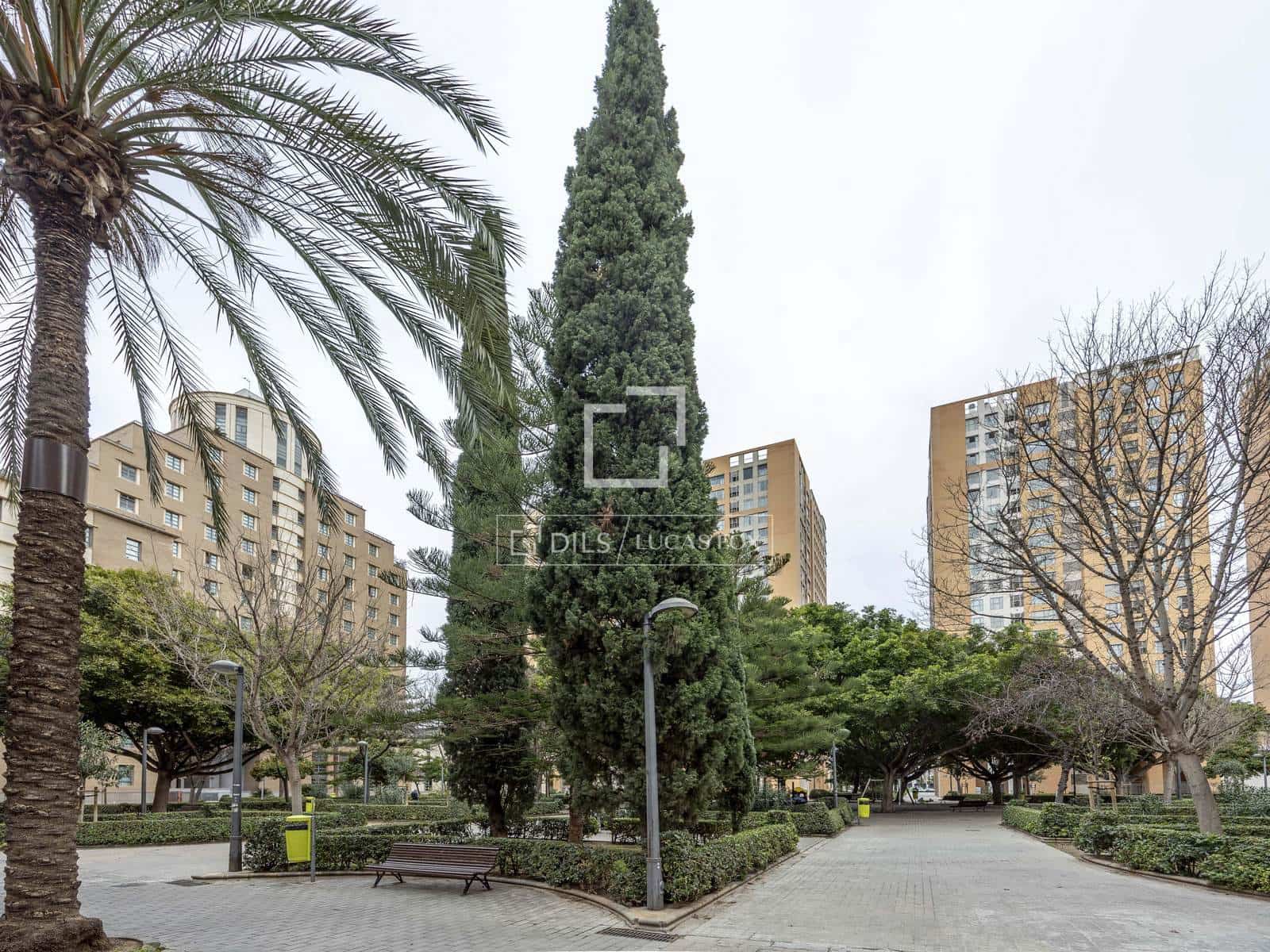 3 sypialnia Apartament do wynajęcia w Miasto Walencja z garażem - 1 800 € (Ref: 9550062)