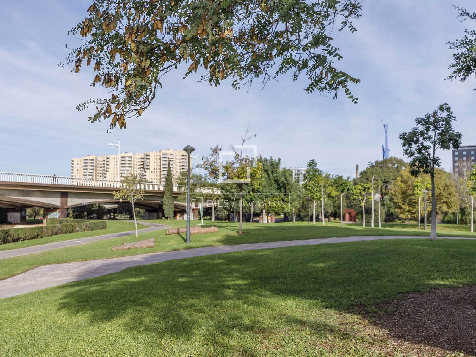 3 sypialnia Apartament do wynajęcia w Miasto Walencja z garażem - 1 800 € (Ref: 9550062)