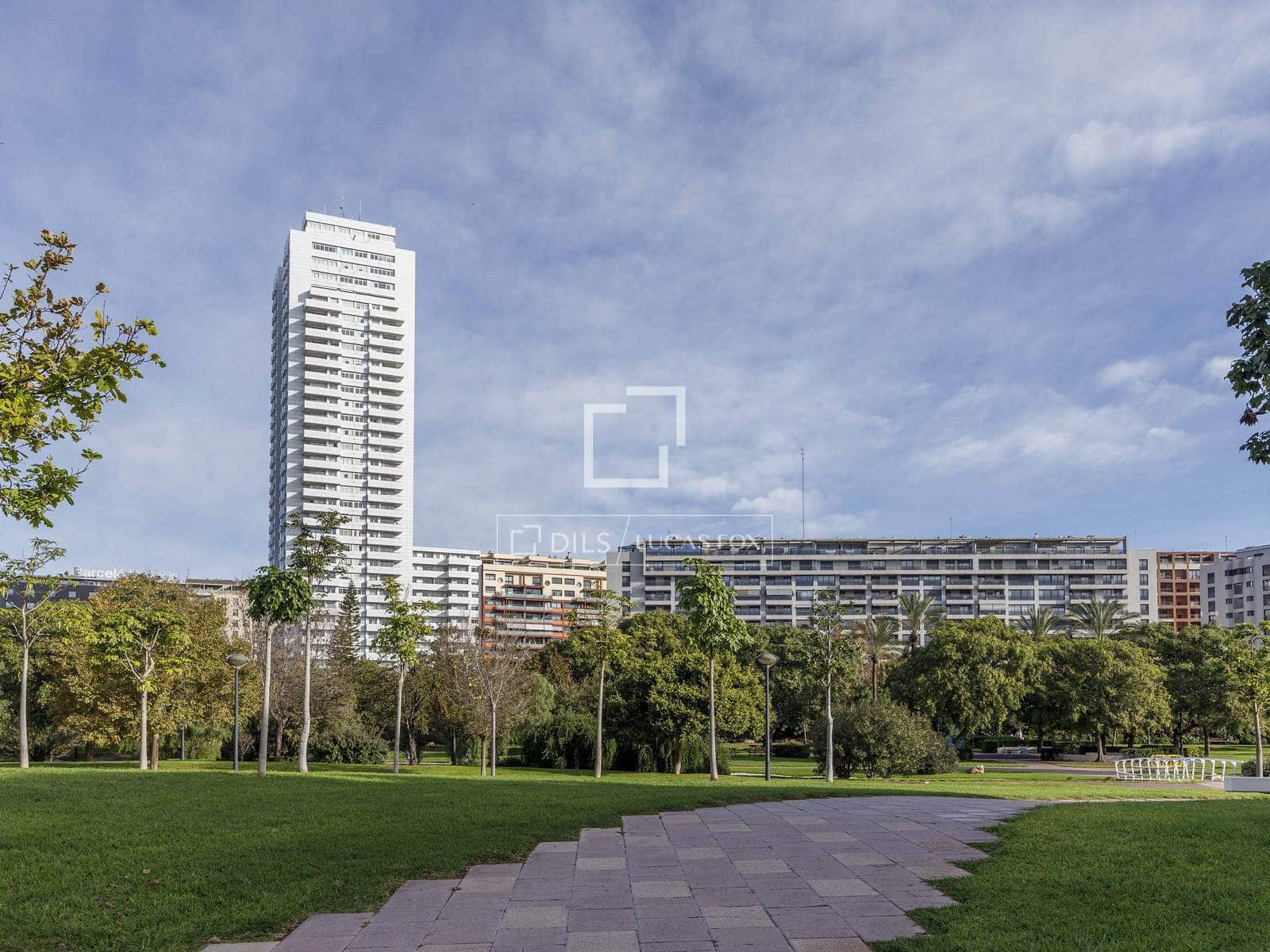 3 sypialnia Apartament do wynajęcia w Miasto Walencja z garażem - 1 800 € (Ref: 9550062)