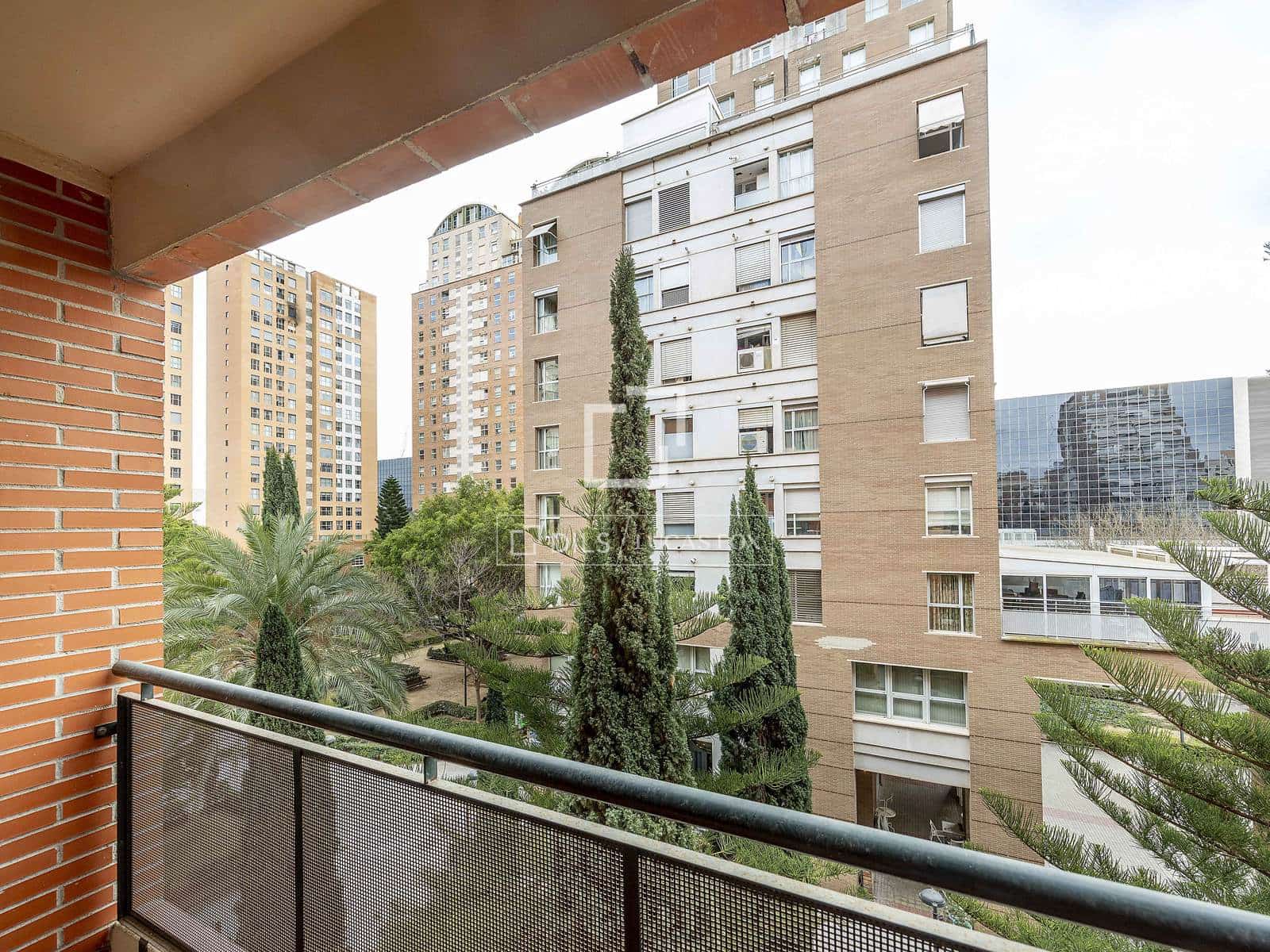 3 sypialnia Apartament do wynajęcia w Miasto Walencja z garażem - 1 800 € (Ref: 9550062)