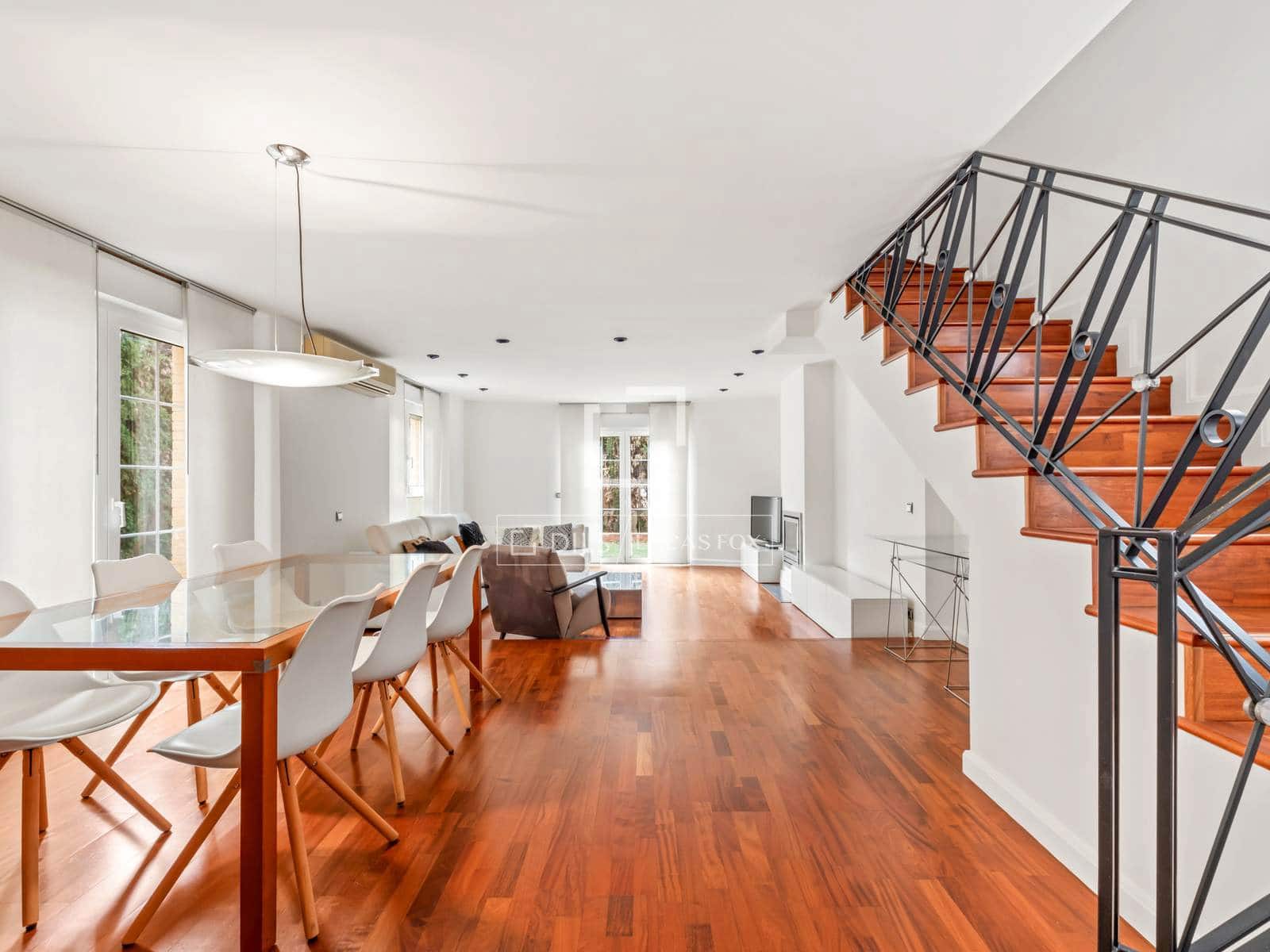 5 slaapkamer Villa te koop in Alicante stad met zwembad garage - € 1.050.000 (Ref: 9550221)