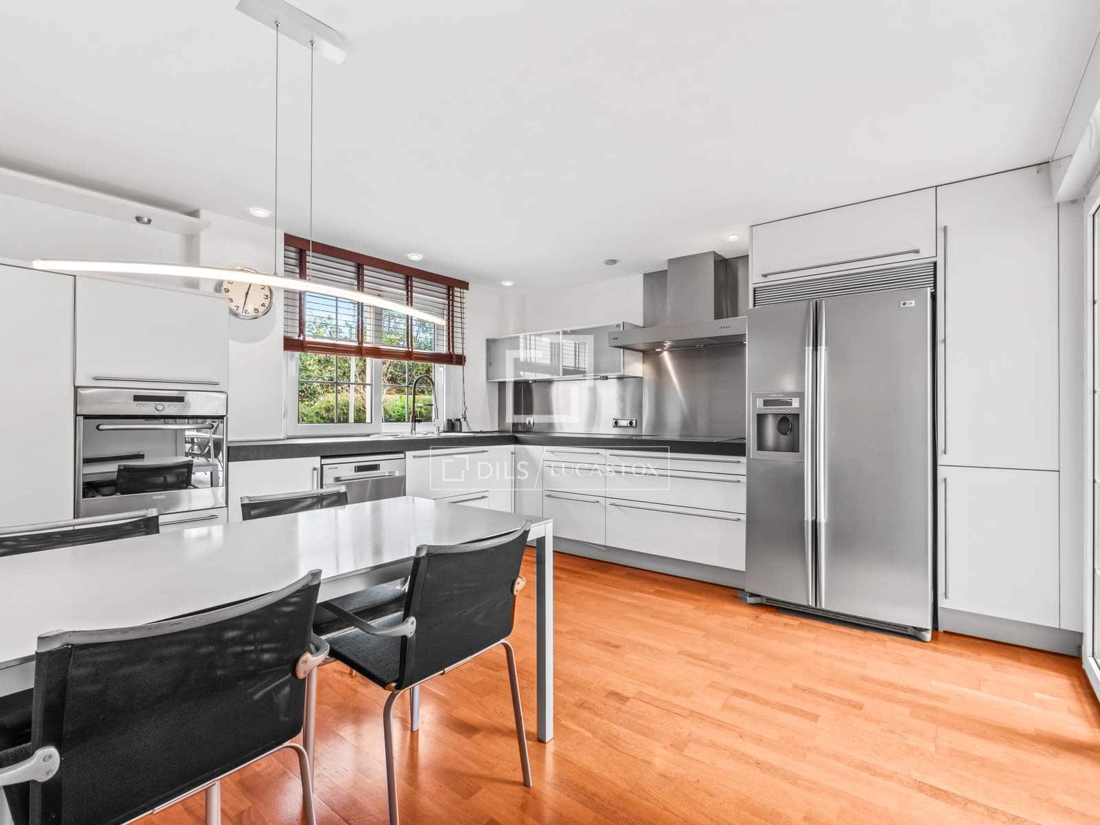 5 slaapkamer Villa te koop in Alicante stad met zwembad garage - € 1.050.000 (Ref: 9550221)