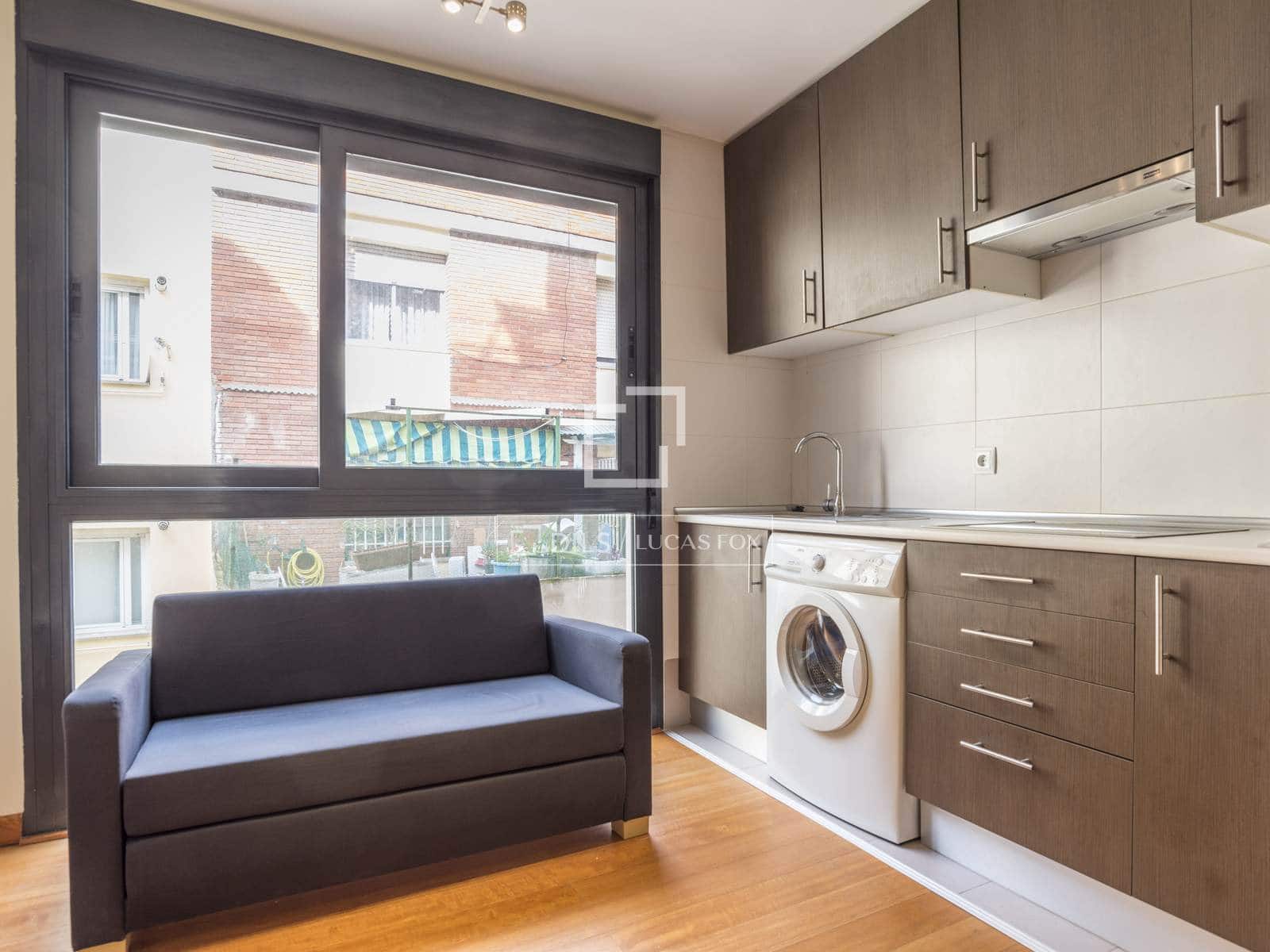 1 slaapkamer Appartement te huur in Madrid stad met garage - € 1.400 (Ref: 9550222)