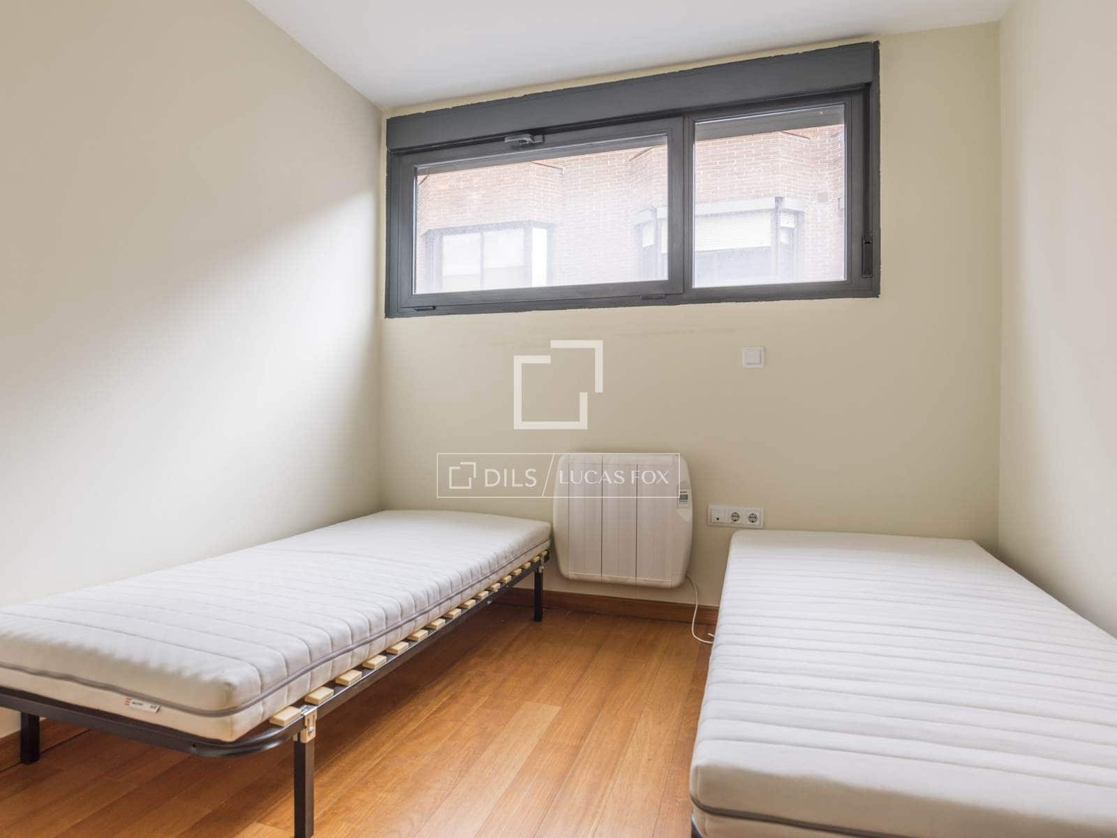 1 slaapkamer Appartement te huur in Madrid stad met garage - € 1.400 (Ref: 9550222)