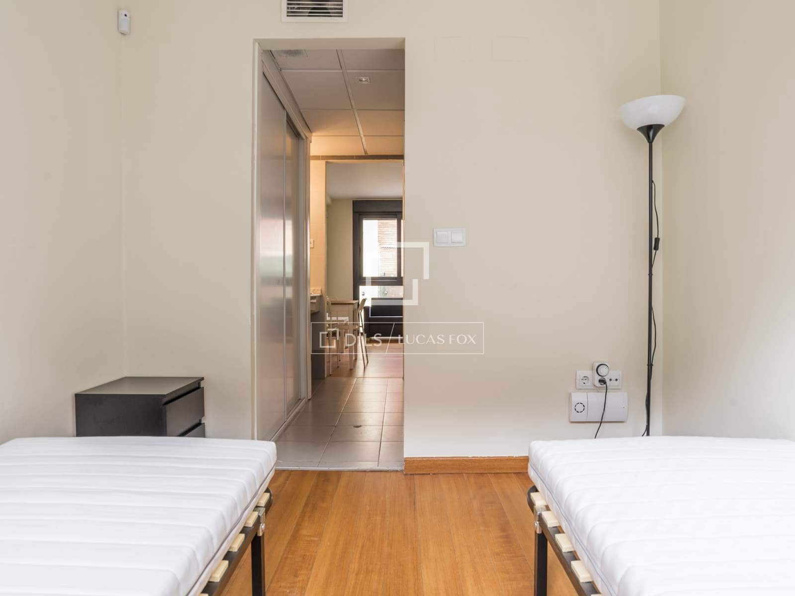 1 slaapkamer Appartement te huur in Madrid stad met garage - € 1.400 (Ref: 9550222)