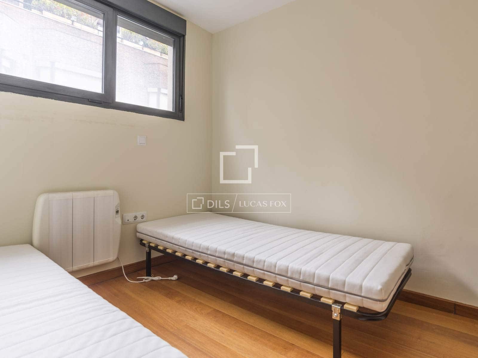 1 slaapkamer Appartement te huur in Madrid stad met garage - € 1.400 (Ref: 9550222)