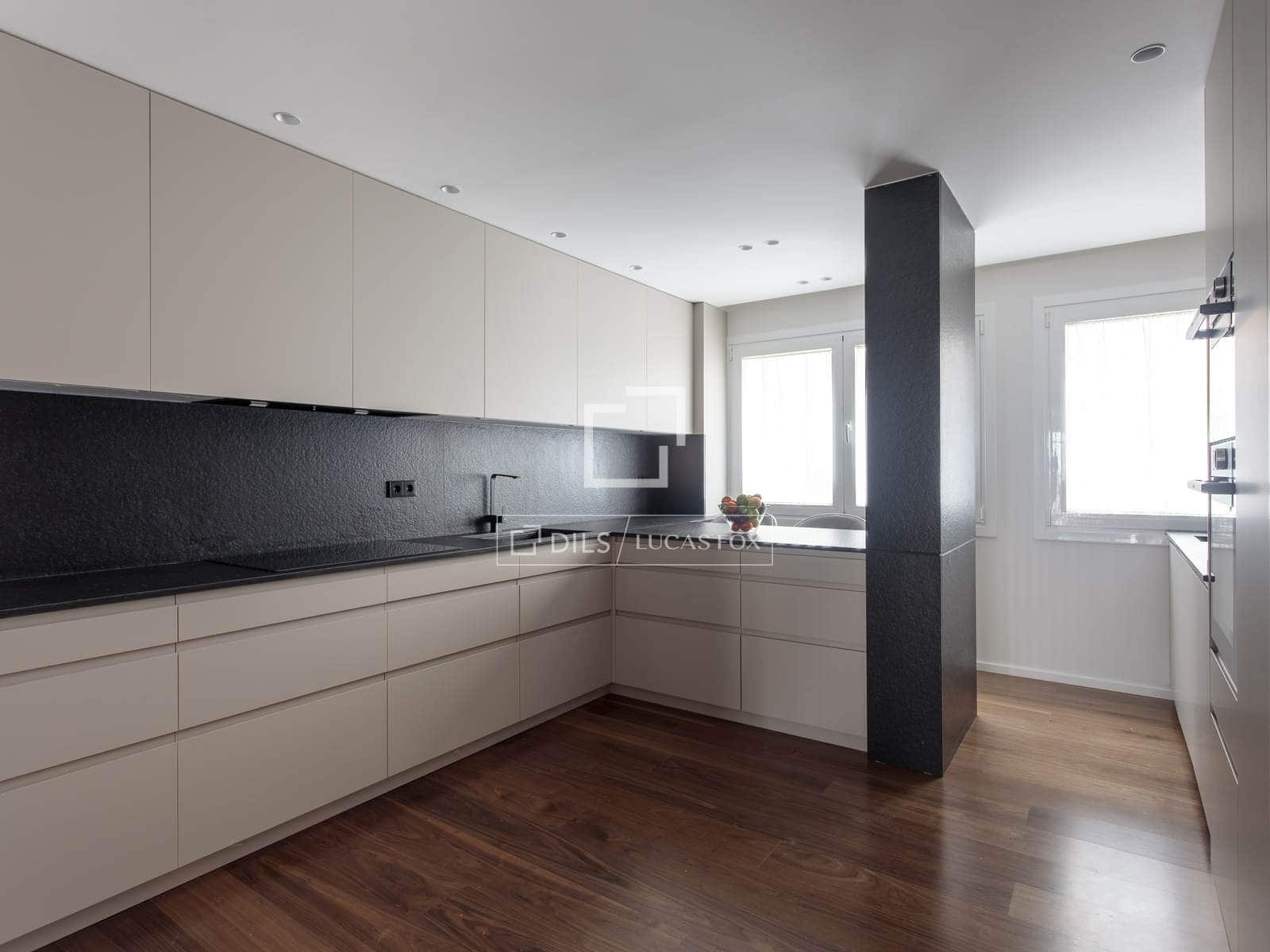 3 soveværelse Lejlighed til leje i Madrid by med garage - € 6.500 (Ref: 9552536)