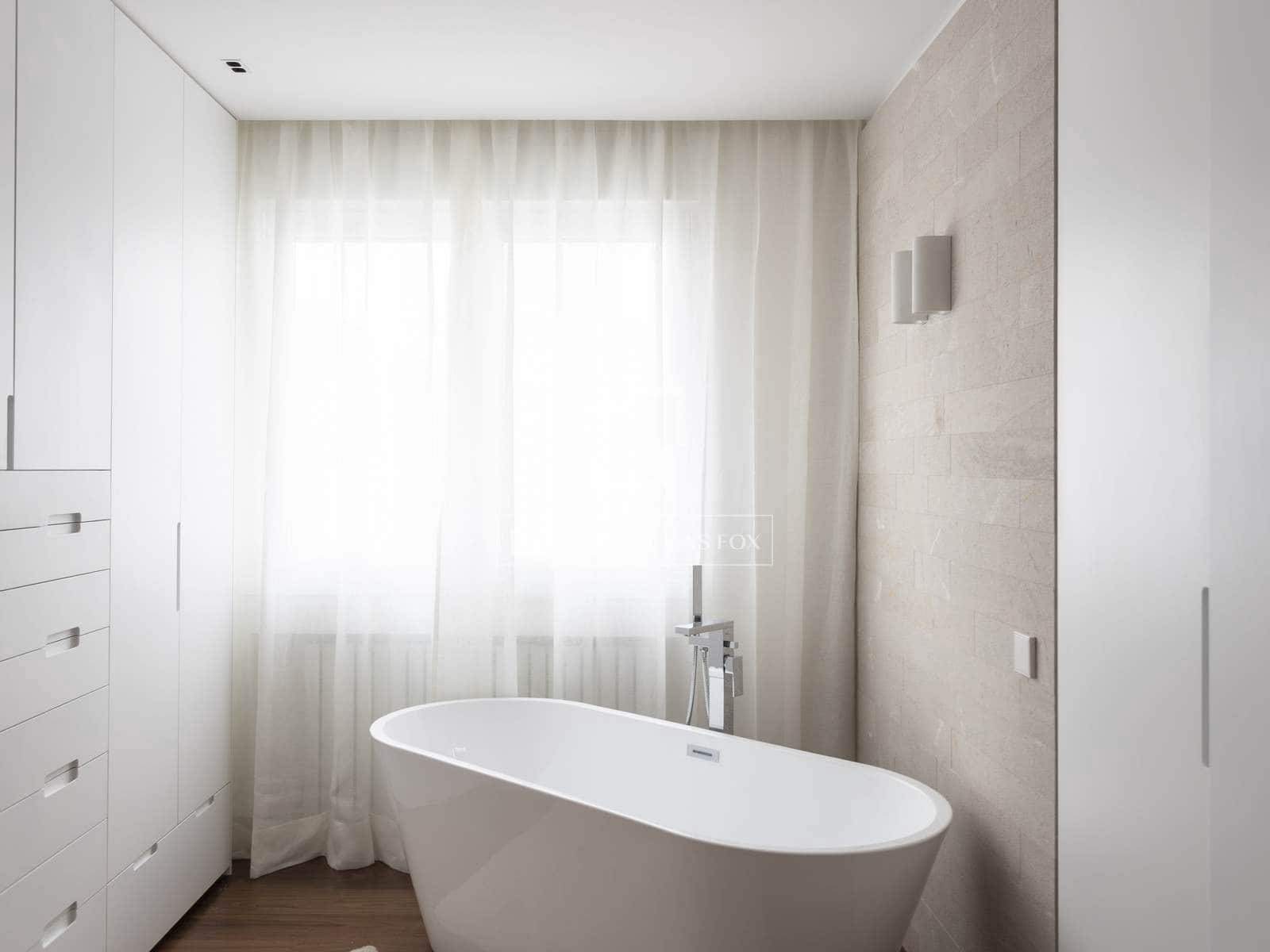 3 soveværelse Lejlighed til leje i Madrid by med garage - € 6.500 (Ref: 9552536)