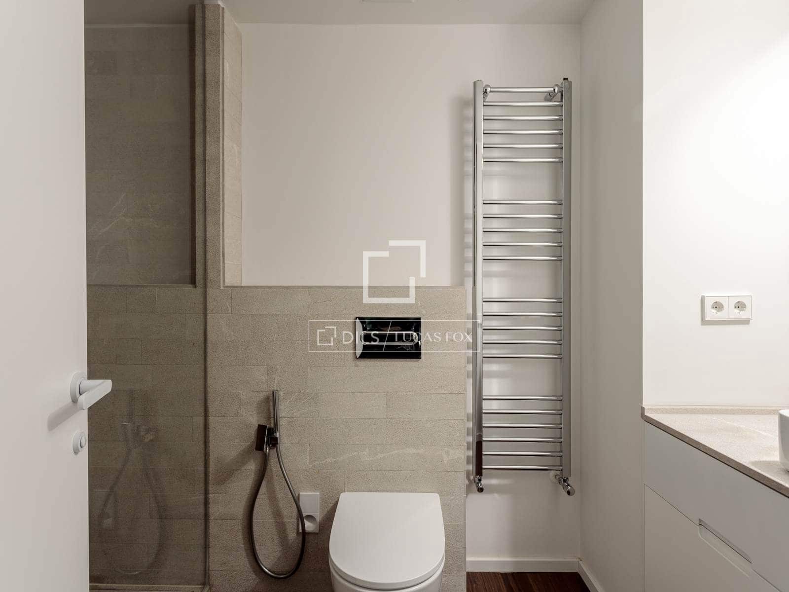 3 soveværelse Lejlighed til leje i Madrid by med garage - € 6.500 (Ref: 9552536)