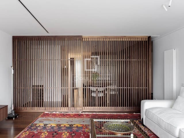 3 soveværelse Lejlighed til leje i Cuatro Caminos, Madrid by med garage - € 6.500 (Ref: 9552536)