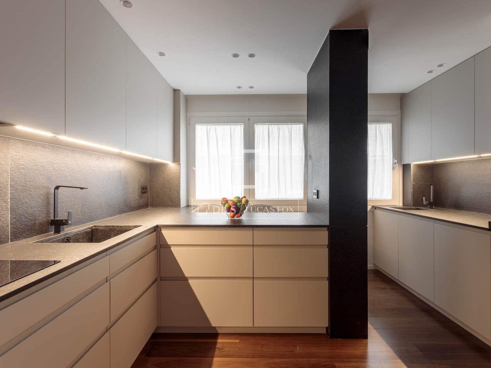 3 soveværelse Lejlighed til leje i Madrid by med garage - € 6.500 (Ref: 9552536)