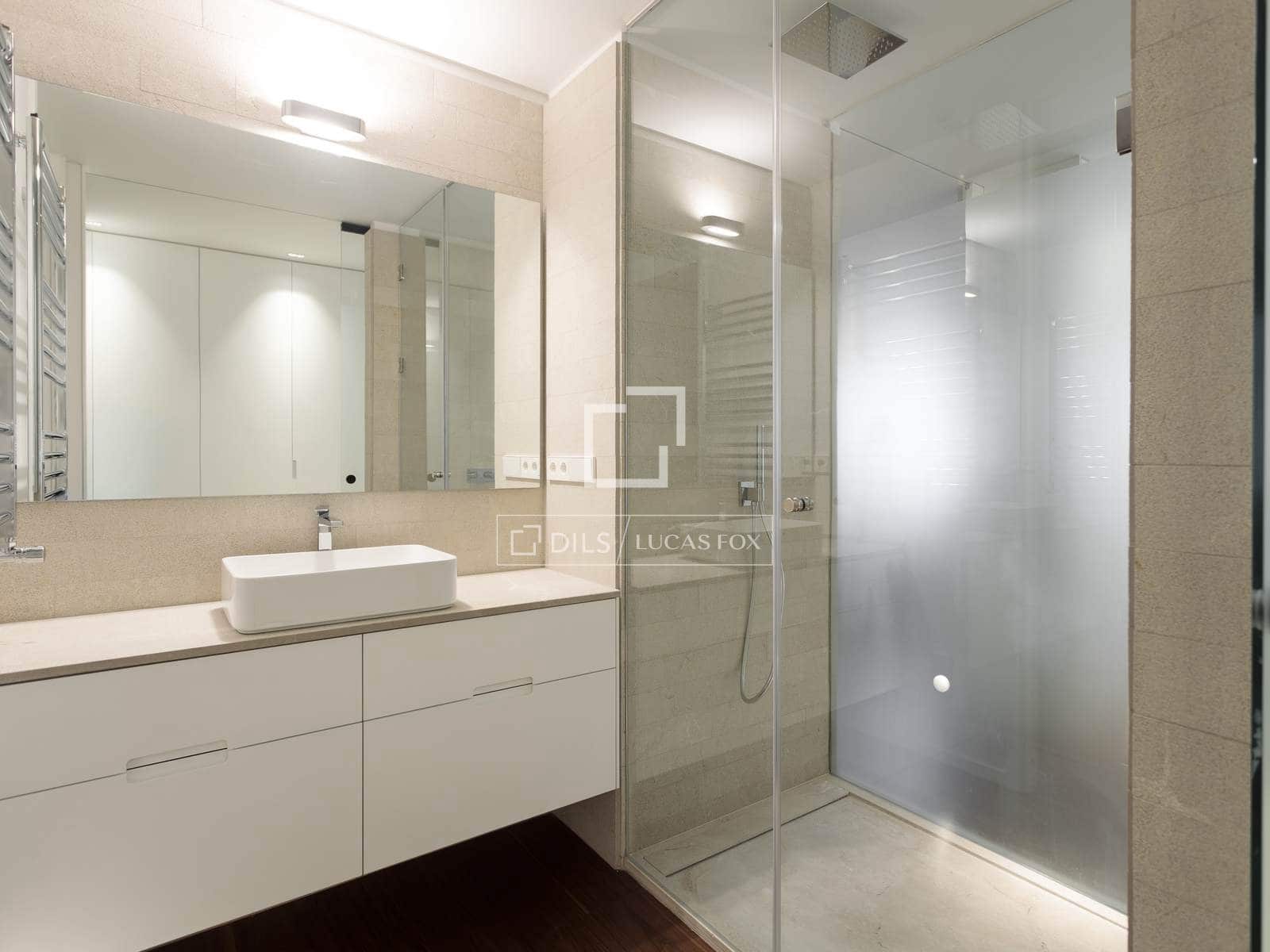 3 soveværelse Lejlighed til leje i Madrid by med garage - € 6.500 (Ref: 9552536)