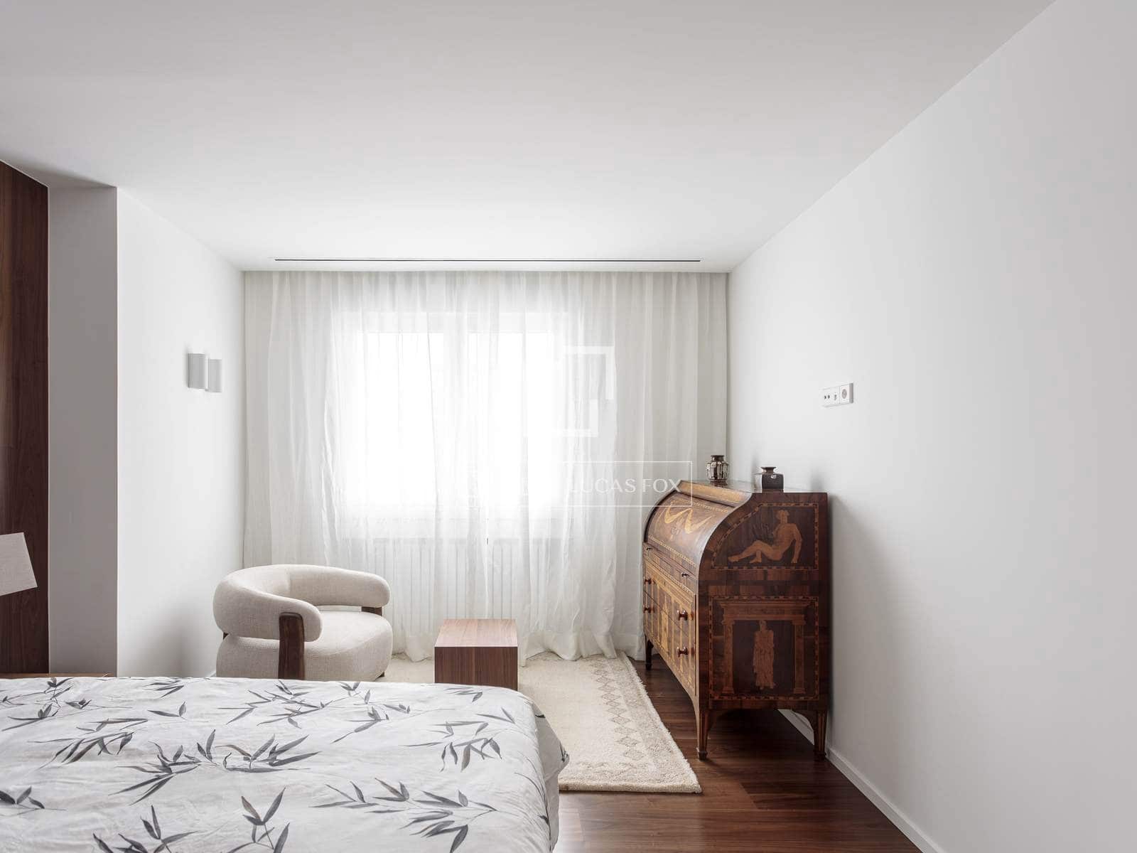 3 soveværelse Lejlighed til leje i Madrid by med garage - € 6.500 (Ref: 9552536)