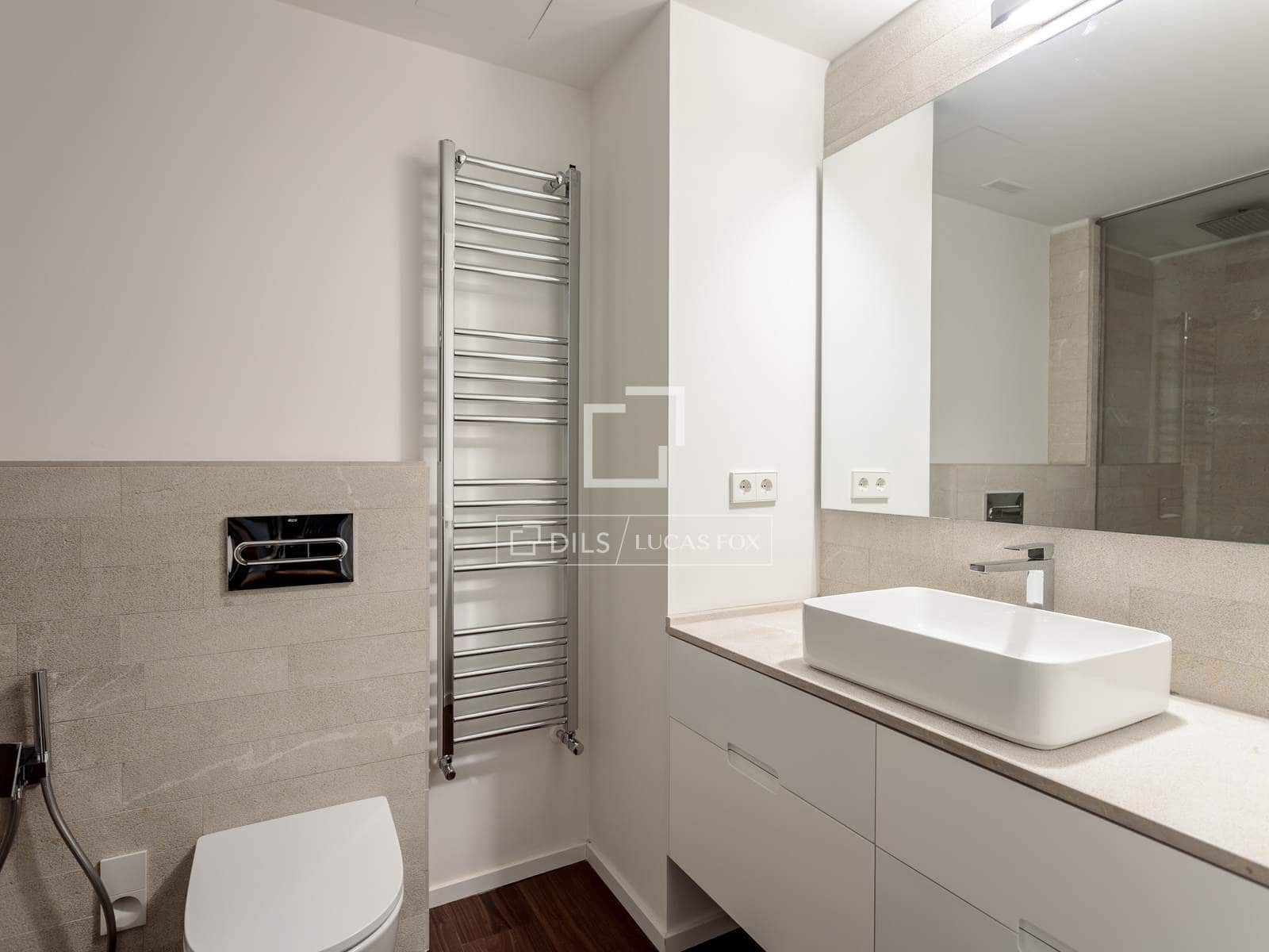 3 soveværelse Lejlighed til leje i Madrid by med garage - € 6.500 (Ref: 9552536)