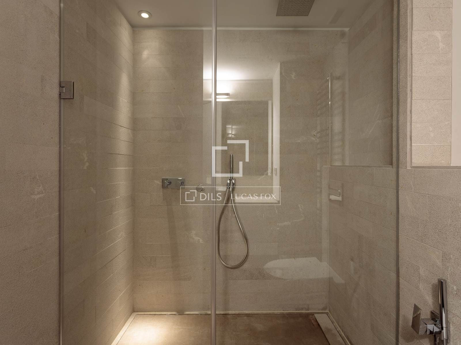 3 soveværelse Lejlighed til leje i Madrid by med garage - € 6.500 (Ref: 9552536)